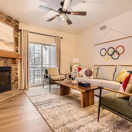 5569 Bear Hollow Hideaway! Condo